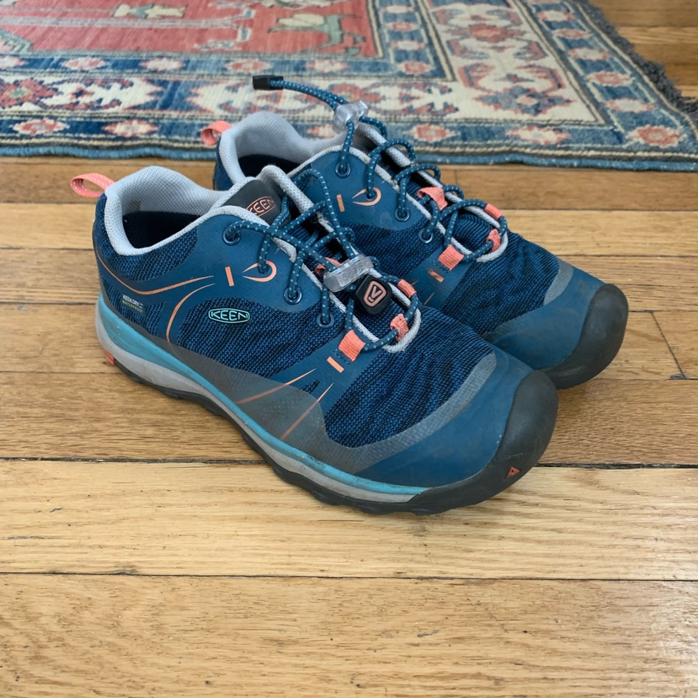 Keen hiking shoes